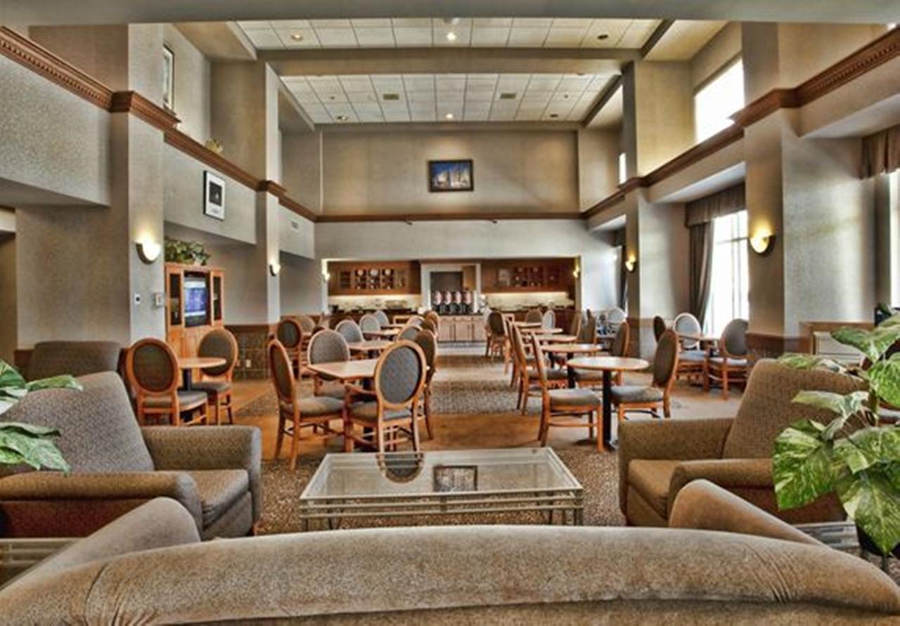 Humphry Inn And Suites 温尼伯 外观 照片