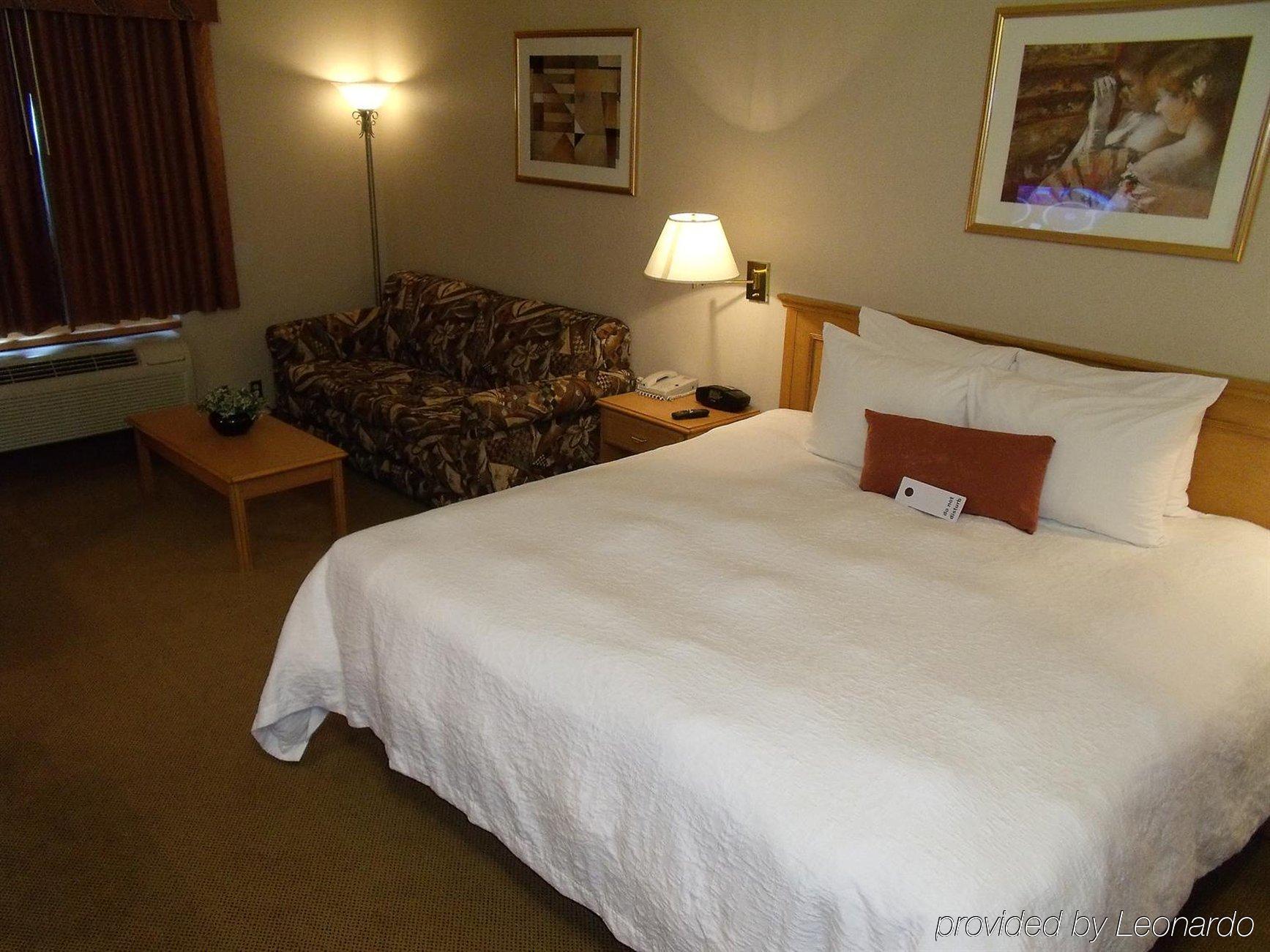 Humphry Inn And Suites 温尼伯 客房 照片