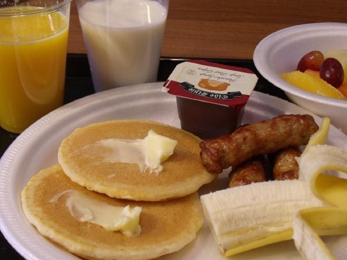 Humphry Inn And Suites 温尼伯 外观 照片
